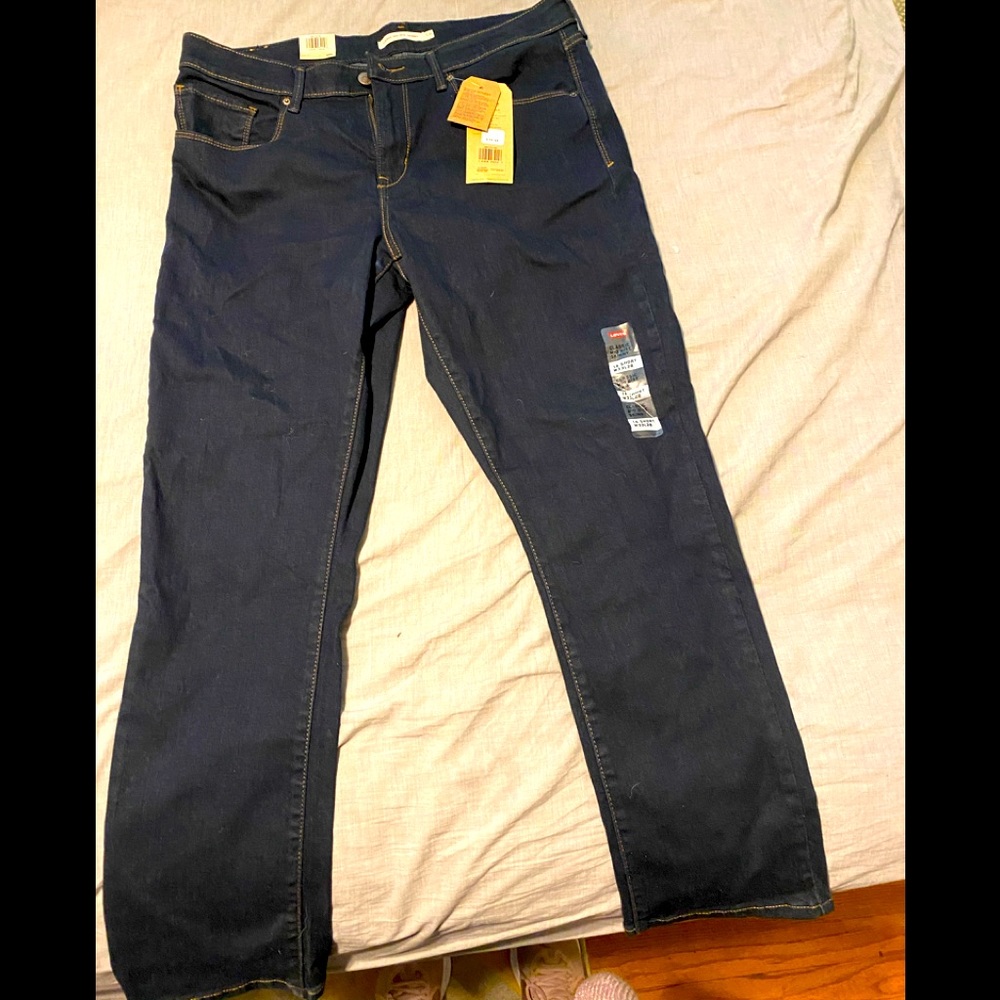 Brand New Women’s Levi’s classic mid-rise skinny